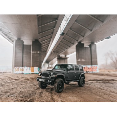 Metalcloak Black Shocks on Jeep Wrangler JLU – Real-World Test of Comfort, Stability, and Off-Road Performance