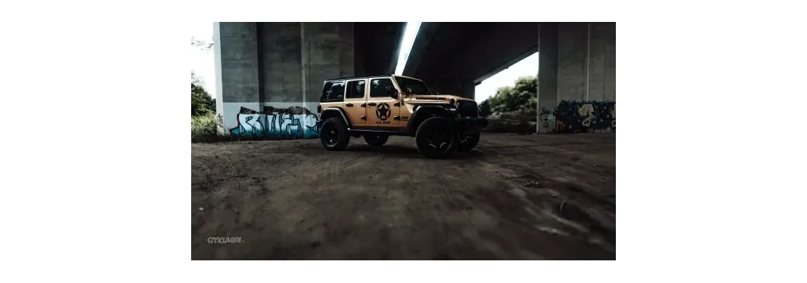 Lift Metalcloak w Jeep Wrangler JL - 2,5 cala, amortyzatory falcon, oświetlenie Lazer, zabezpieczenie podwozia, swap 4h auto